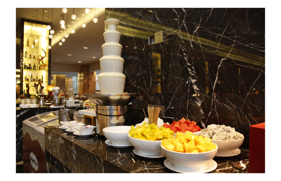 东莞五星级标准~厚街富盈酒店 【酒店环球海鲜自助晚餐】【虾兵蟹将