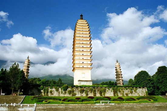 大理人口少_大理古城图片