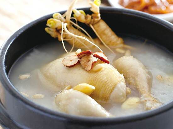 长白山人参炖山鸡汤