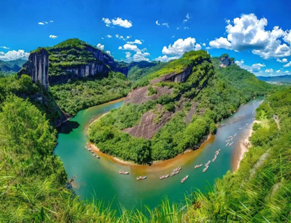【5鑽】【玩轉福建4大世遺】華安土樓、廈門、武夷山、泉州6天高鐵之旅  華安土樓之王二宜樓、廈門(世遺鼓浪嶼、中山路步行街)、雙世遺武夷山、新晉世遺泉州(《黑神話˙悟空取景地》開元寺雙塔、蠔宅蟳埔村