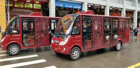 電瓶車遊古街